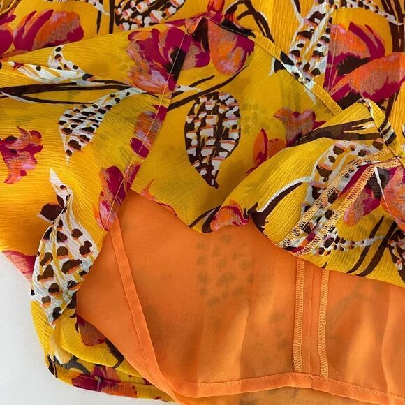 A.L.C Hayley silk top in yellow multi color  size 4 NWT - Picture 7 of 7